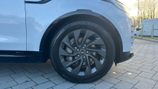 Land Rover Discovery 2.0 P300 R-Dynamic S 5dr Auto Petrol Station Wagon